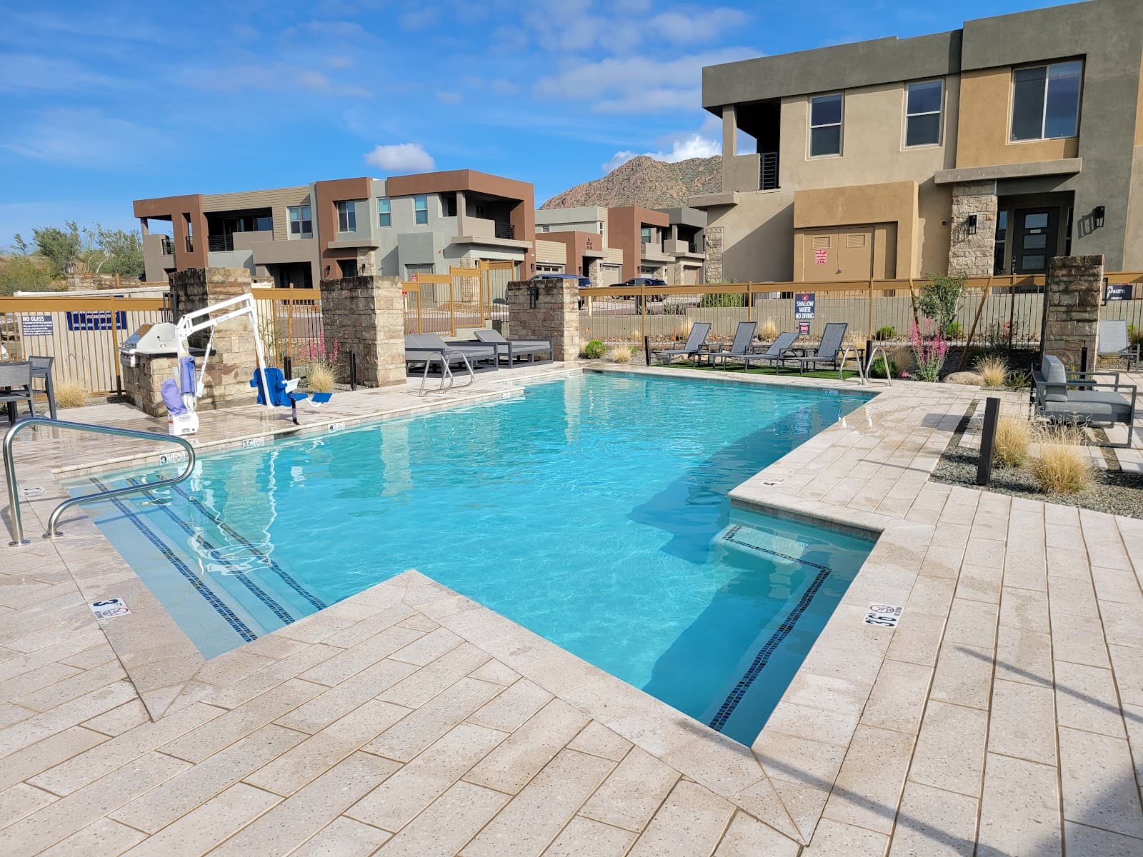 Weekly Pool Cleaning photo 4